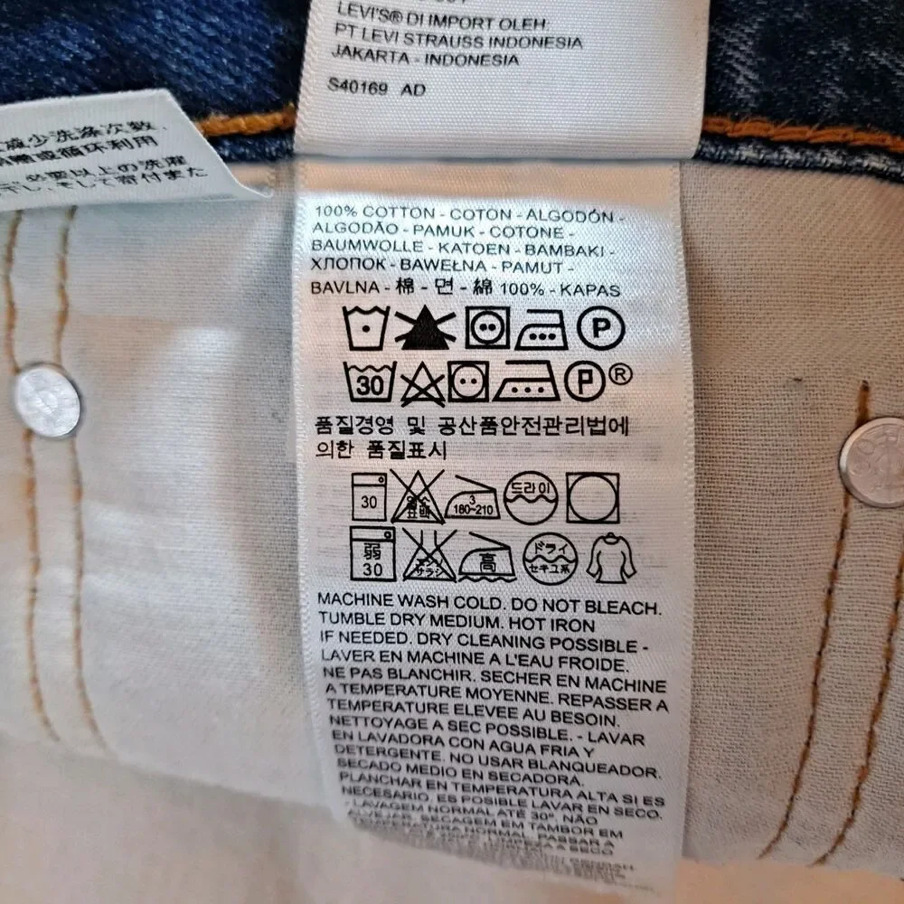 Levi's Men's 505 Jeans Size 38 x 30 Straight Medium Wash 100% Cotton
